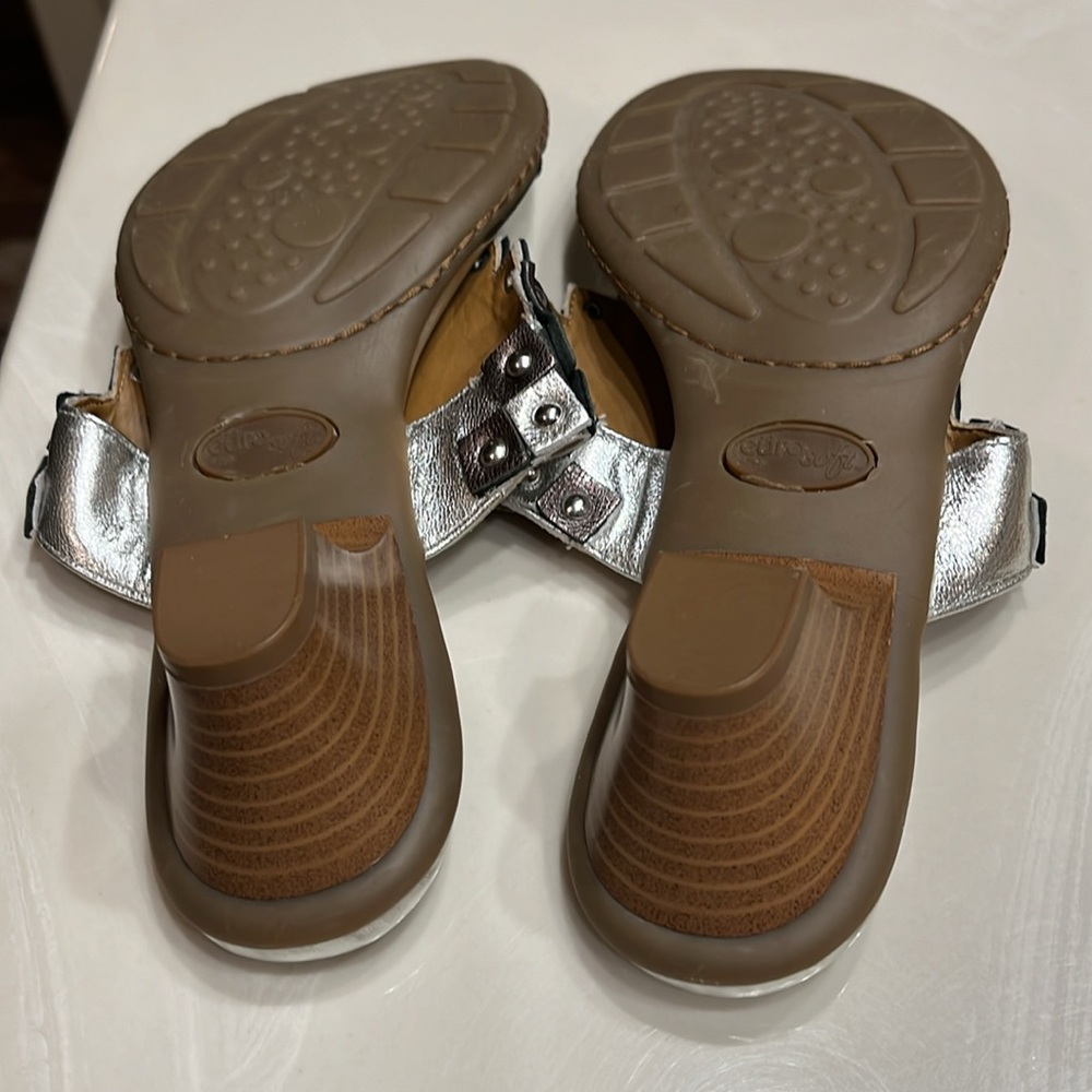 Eurosoft by Sofft Sandals 8.5 Medium - Picture 4 of 6